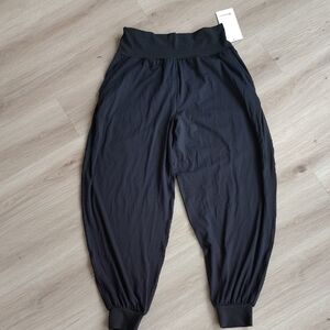 Lululemon Rulu Drapey Oversized HR Jogger - Black